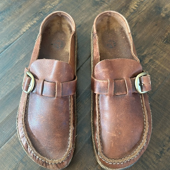Birkenstock Shoes - EUC Vintage Leather Birkenstocks Size 42